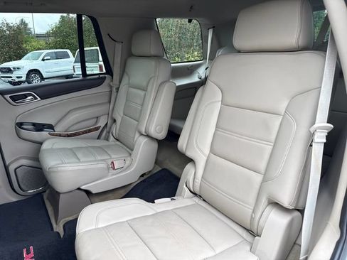 Used 2015 GMC Yukon Denali w/ Premium Package AWD/4WD image 19