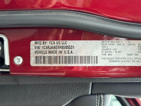 Used 2024 Jeep Grand Cherokee L Altitude AWD/4WD image 44