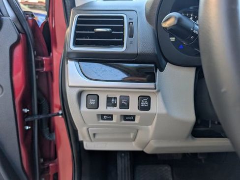 Used 2017 Subaru Forester 2.5i Limited image 9