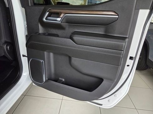 Used 2024 Chevrolet Silverado 1500 LT image 20