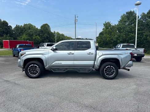 Used 2026 Toyota Tacoma 2WD Double Cab image 7