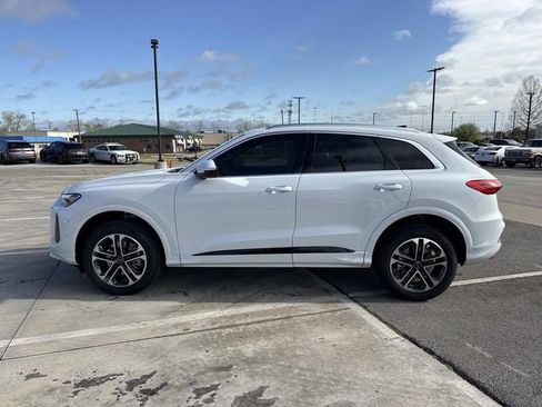 New 2025 Audi Q5 Premium image 4