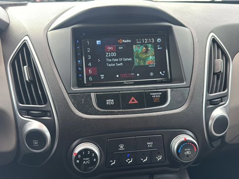 Used 2013 Hyundai Tucson GL image 29