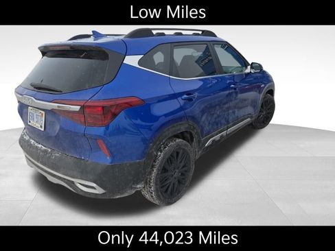Used 2023 Kia Seltos Nightfall Edition image 2