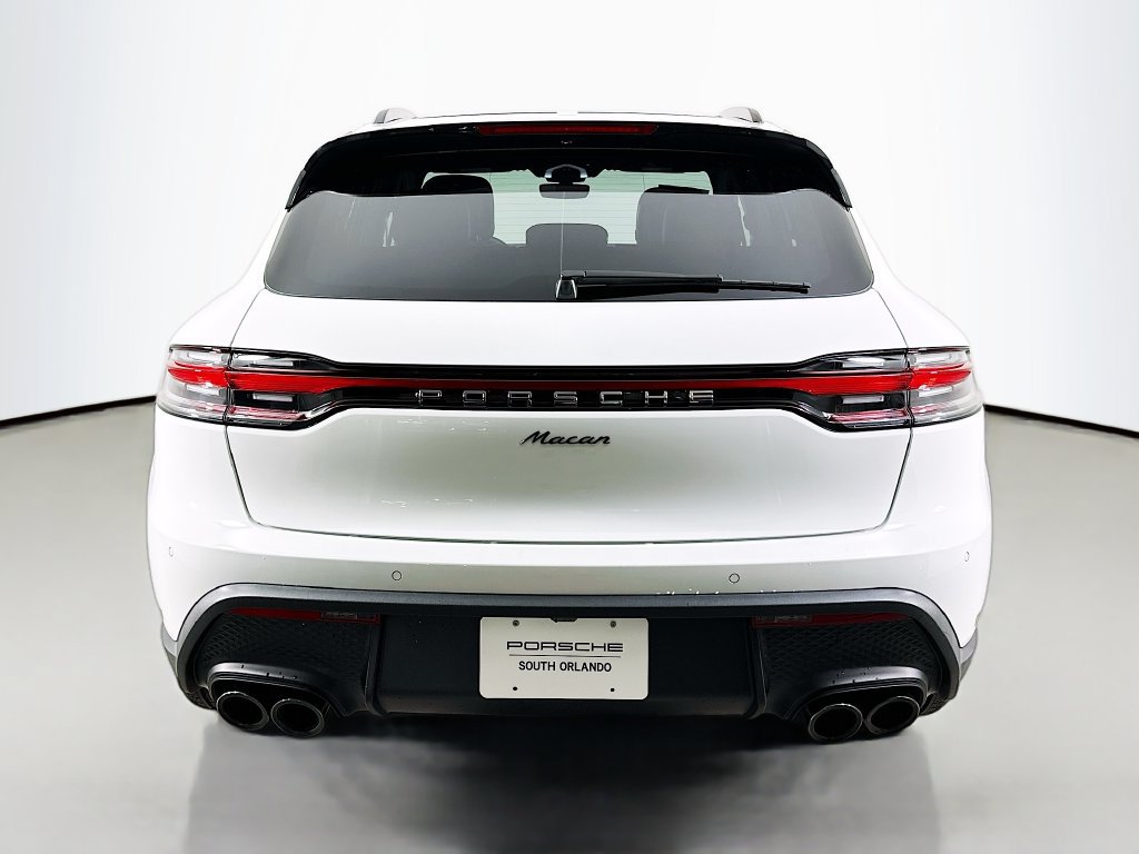 Certified 2025 Porsche Macan AWD/4WD image 10
