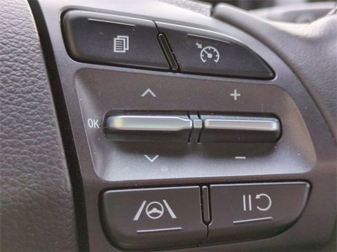 Certified 2023 Hyundai Kona SEL w/ Convenience Package image 33