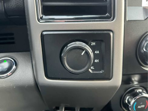 Used 2019 Ford F150 Lariat image 31