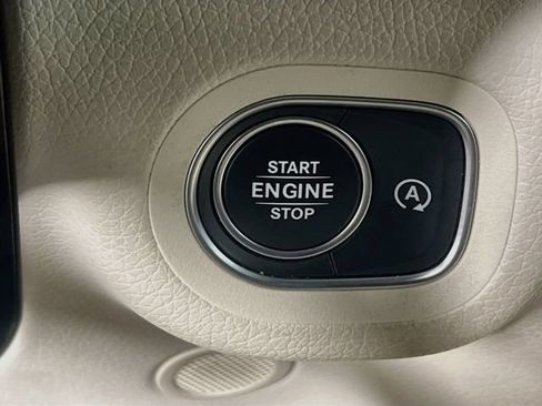 Used 2022 Mercedes-Benz GLE 350 w/ Premium Package image 19