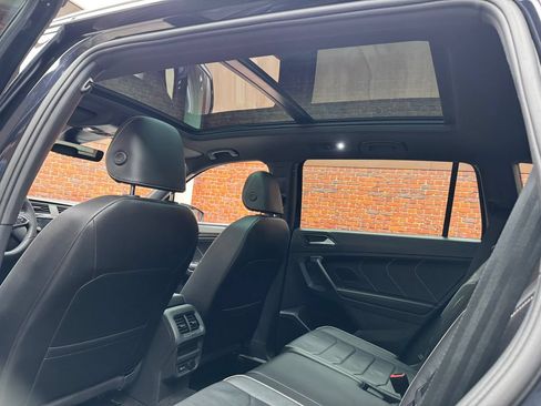 Used 2024 Volkswagen Tiguan SEL R-Line AWD/4WD image 3