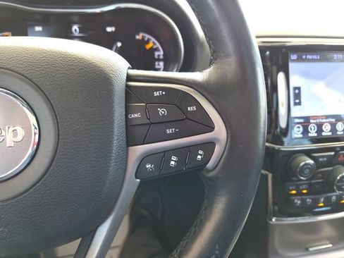 Used 2019 Jeep Grand Cherokee High Altitude AWD/4WD image 10