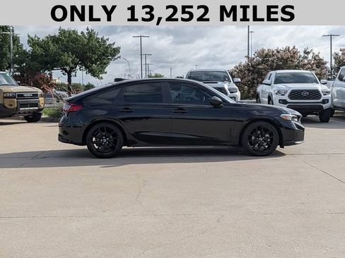Used 2025 Honda Civic Sport image 4