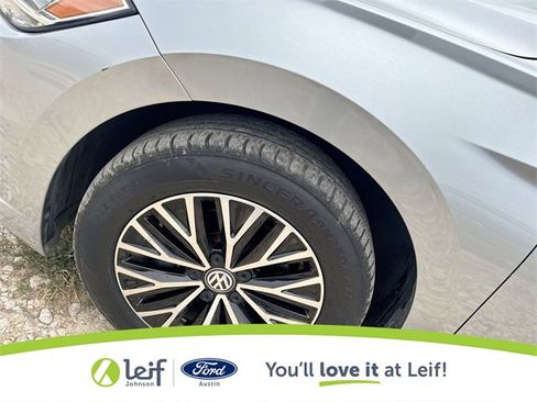 Used 2021 Volkswagen Jetta SE image 38