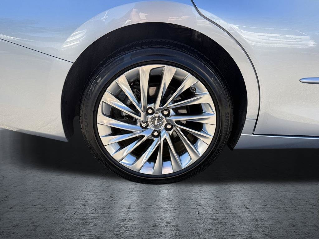 Used 2024 Lexus ES 300h w/ Premium Package FWD image 25