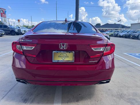 Used 2018 Honda Accord Sport image 5