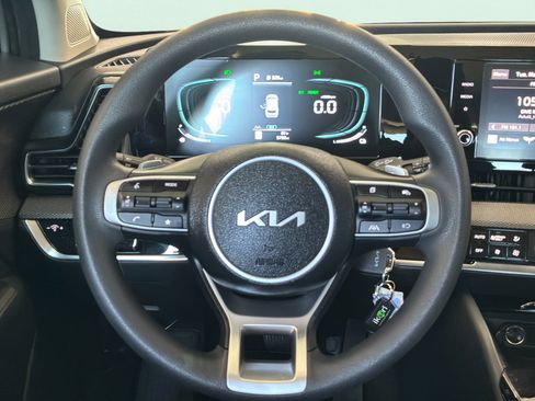 Certified 2025 Kia Sportage LX FWD image 27