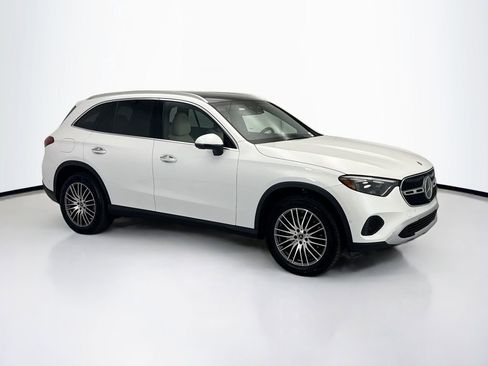 Certified 2026 Mercedes-Benz GLC 300 image 3