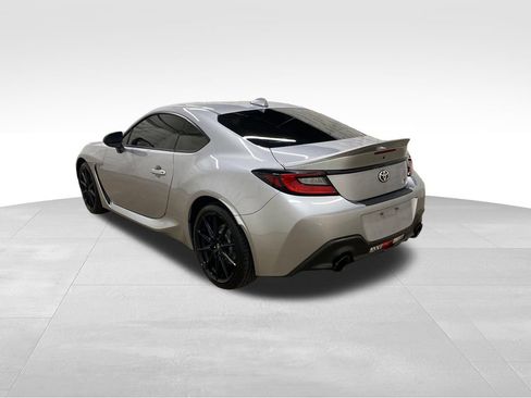 Used 2024 Toyota GR86 Premium RWD image 2