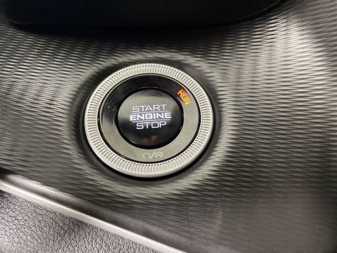 Used 2024 Jeep Grand Cherokee L Laredo image 28