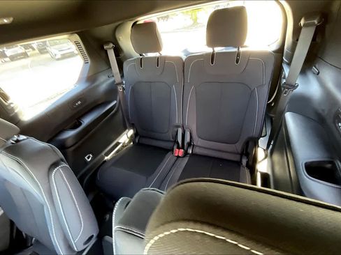 New 2025 Jeep Grand Cherokee L Laredo w/ Luxury Tech Group I image 22