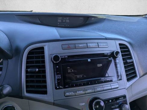 Used 2011 Toyota Venza image 12