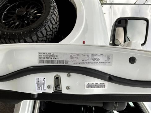 Used 2024 RAM 2500 Limited AWD/4WD image 33