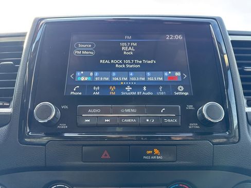 Used 2022 Nissan Frontier SV image 17