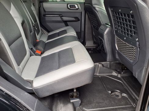 Used 2024 Ford Bronco Black Diamond w/ Sasquatch Package image 14