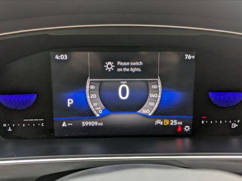 Used 2022 Volkswagen Tiguan SE R-Line FWD image 28