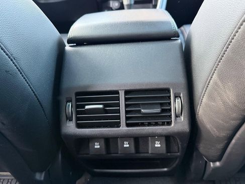 Used 2018 Jaguar E-PACE SE image 10