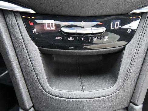 Used 2025 Cadillac XT5 Sportv w/ Technology Package AWD/4WD image 28