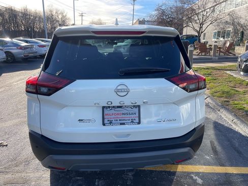 Certified 2023 Nissan Rogue SV image 4