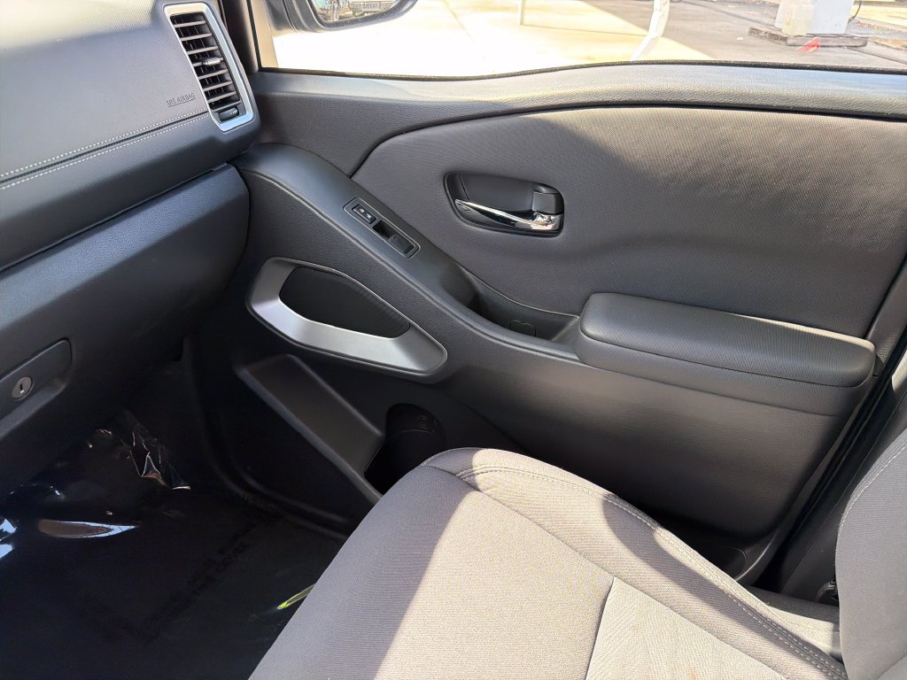 Used 2024 Nissan Frontier SV RWD image 27