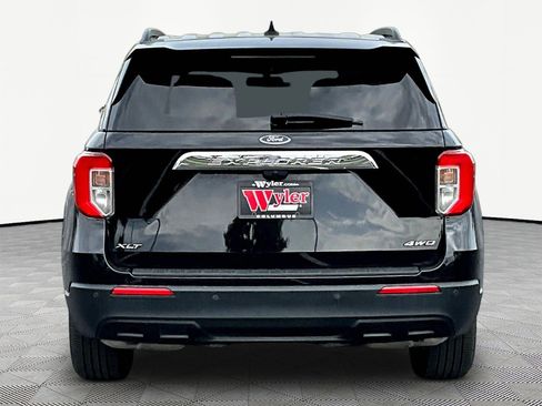 Used 2022 Ford Explorer XLT AWD/4WD image 5