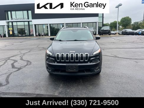 Used 2015 Jeep Cherokee Latitude w/ Cold Weather Group AWD/4WD image 2