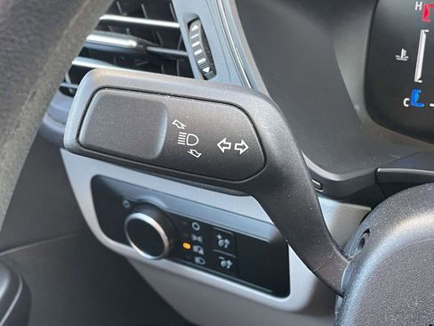 Used 2025 Ford Escape Active AWD/4WD image 21