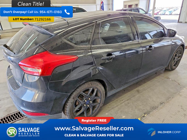 Used 2016 Ford Focus SE w/ Equipment Group 201A FWD image 4