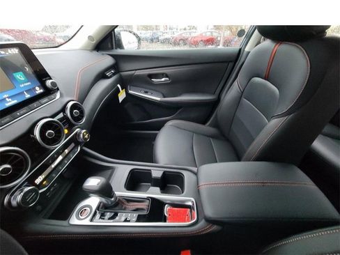 New 2025 Nissan Sentra SR w/ SR Premium Package image 25