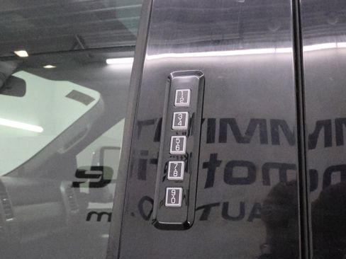 Used 2017 Ford F350 Lariat w/ Lariat Ultimate Package image 42