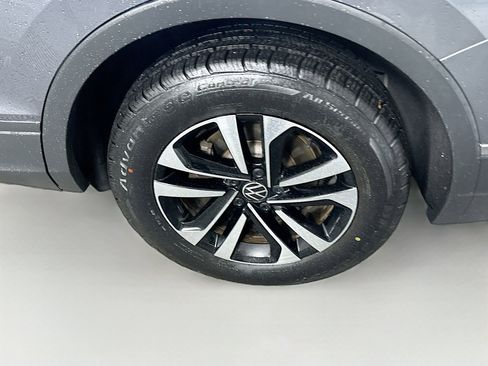 Used 2022 Volkswagen Tiguan S image 11