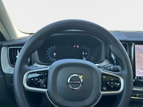 Certified 2025 Volvo XC60 B5 Plus image 23