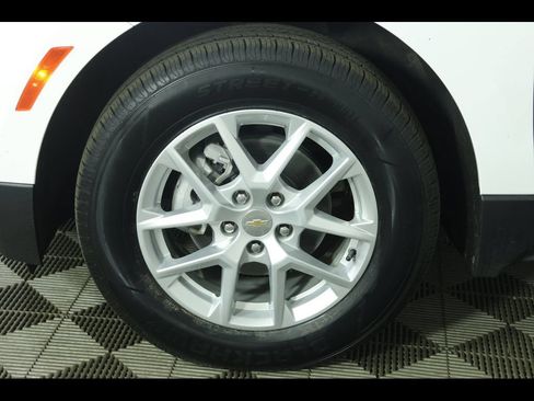 Used 2022 Chevrolet Equinox LT AWD/4WD image 14