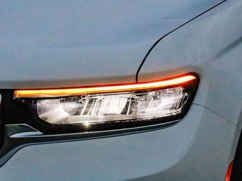 New 2025 Jeep Grand Cherokee L Laredo w/ Luxury Tech Group I image 5