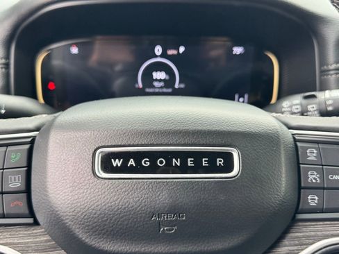 Used 2022 Jeep Wagoneer Series II image 34