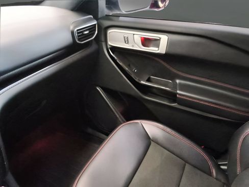 Used 2023 Ford Explorer ST-Line AWD/4WD image 24