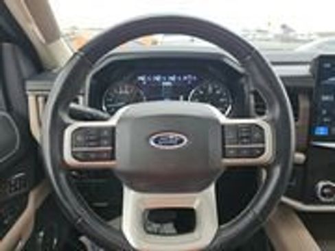 Used 2022 Ford Expedition Limited image 14