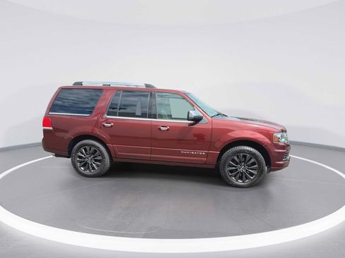 Used 2015 Lincoln Navigator 4WD image 9