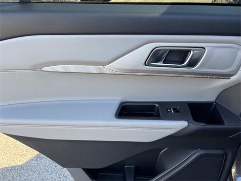 New 2026 Ford Explorer Active w/ Active Comfort Package image 20
