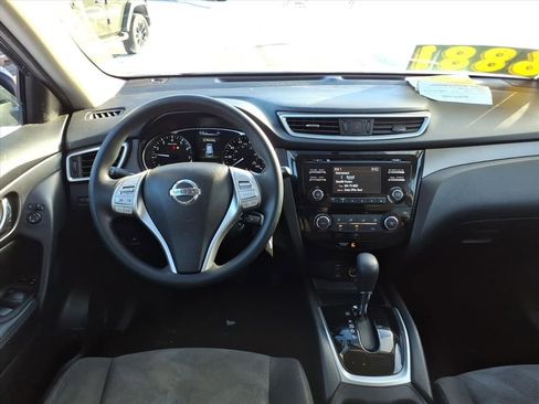 Used 2016 Nissan Rogue S w/ Appearance Package image 12