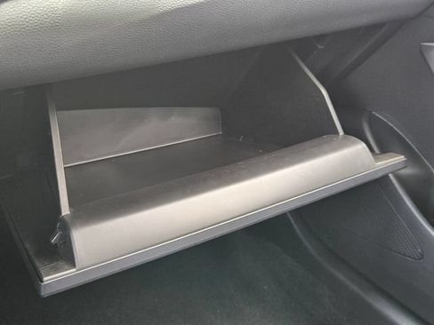 Used 2021 Toyota Corolla SE FWD image 18