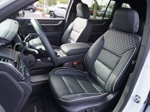 New 2025 GMC Acadia Denali w/ Super Cruise Package image 15